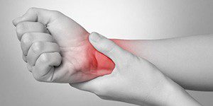 Болит рука в запястье